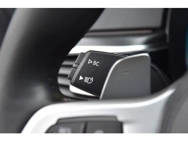 BMW 5 Serie 530i High Executive 2021 Benzine 18