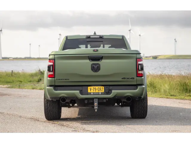 Dodge Ram 1500 5.7 V8 4x4 Crew Cab Limited 2024 Benzine 14