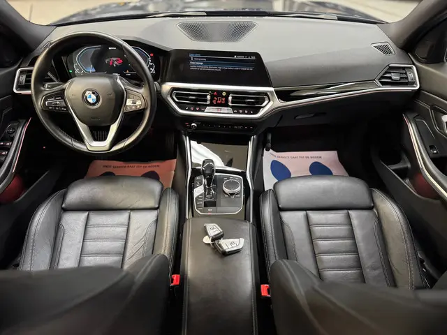 BMW 3 Serie 330e eDrive Edition 2020 Hybride Benzine 12