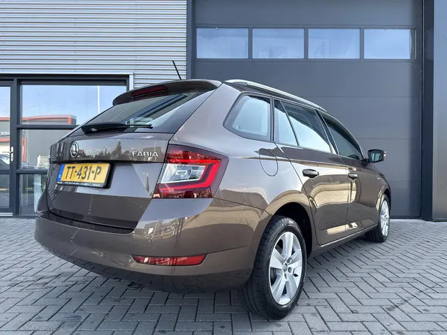 Škoda Fabia Combi 1.0 TSI Clever 2018 Benzine 34