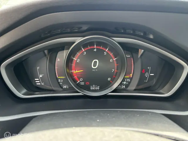 Volvo V40 2.0 T2 R-Design 2019 Benzine 17