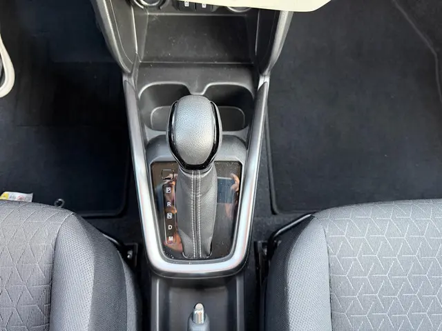 Suzuki Swift 1.2 Select Smart Hybrid 2025 Benzine 20