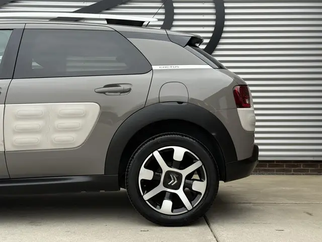 Citroën C4 Cactus 1.2 PureTech Business 2015 Benzine 10