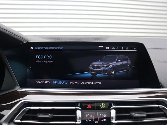 BMW X5 xDrive40i 2019 Benzine 32