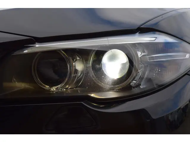 BMW 5 Serie Touring 520i Executive 2016 Benzine 34