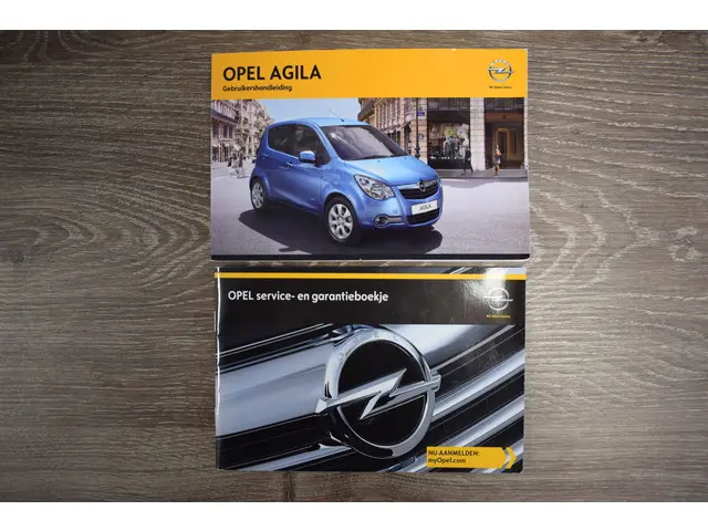 Opel Agila 1.0 Berlin 2015 Benzine 24