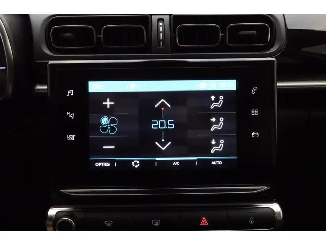 Citroën C3 1.2 PureTech Shine 2017 Benzine 23