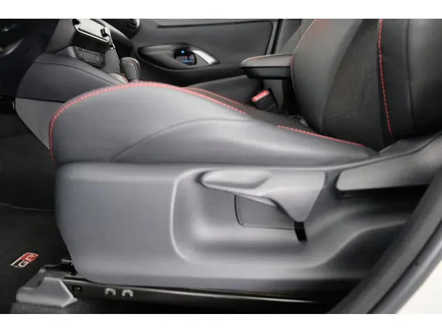 Toyota Yaris 1.5 Hybrid GR Sport 2023 Hybride Benzine 29