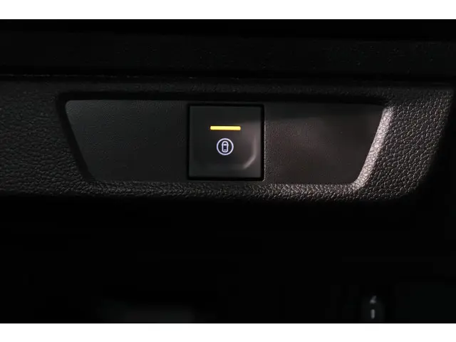 Dacia Sandero Stepway 1.0 TCe 90 Extreme 2024 Benzine 32