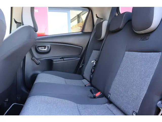 Toyota Yaris 1.5 Hybrid Y20, Navi 2019 Hybride Benzine 28