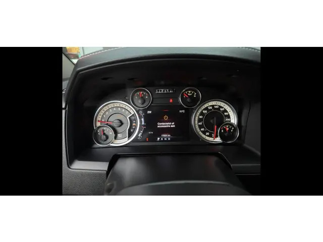 Dodge Ram 1500 5.7 V8 Quad Cab 6'4 2016 Benzine 30