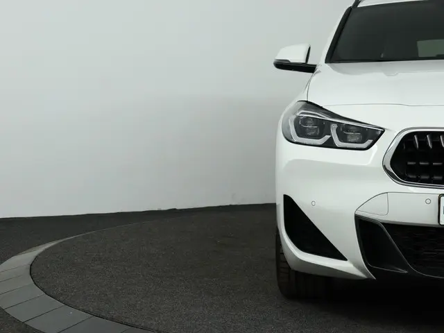 BMW X2 xDrive25e 2021 Hybride Benzine 29