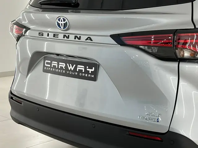 Toyota Sienna 2.5 Hybrid Luxe XLE 2022 Hybride Benzine 23