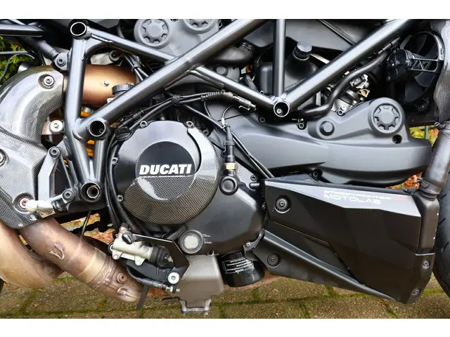 Ducati Streetfighter 848 V2 ABS 2013 Benzine 16