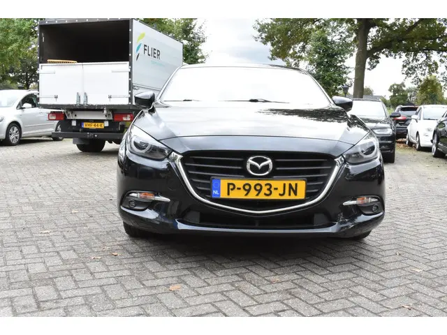 Mazda 3 2.0 SkyActiv-G 120 SkyLease+ 2017 Benzine 8