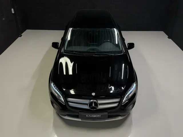 Mercedes-Benz GLA 180 d Prestige 2015 Diesel 3