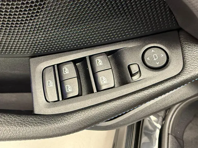 BMW 1 Serie 5-deurs 118i 2024 Benzine 25