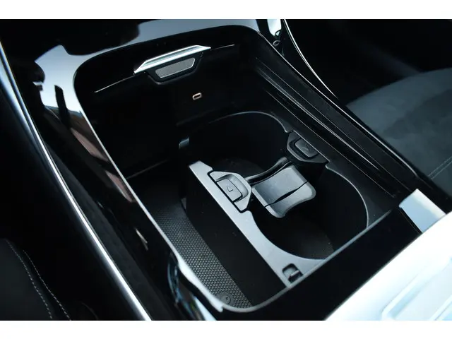 Mercedes-Benz C-Klasse Estate 200 AMG Line 2021 Benzine 59