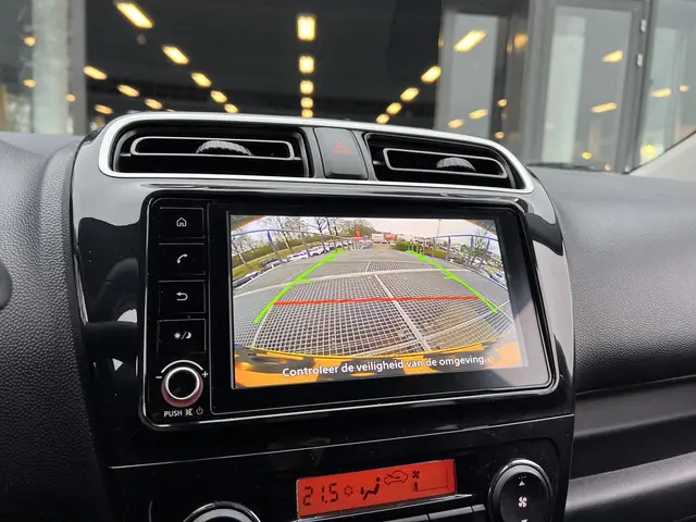 Mitsubishi Space Star 1.2 Dynamic 2024 Benzine 8