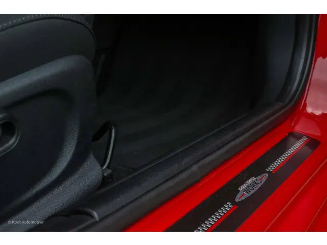 MINI Cooper Mini 1.5 JCW 2017 Benzine 32