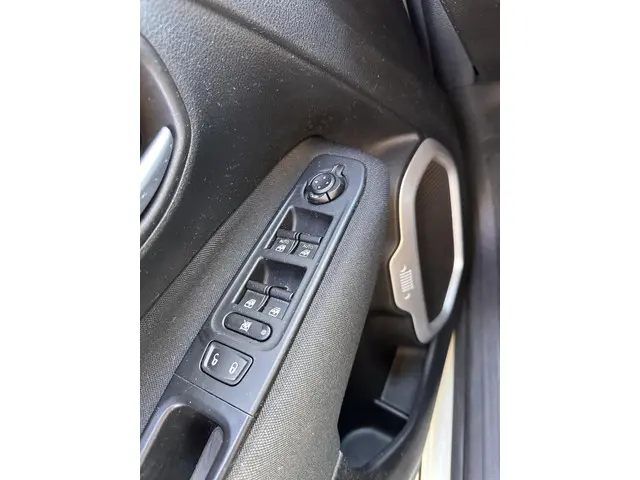 Jeep Renegade 1.4 MultiAir Longitude 2018 Benzine 15