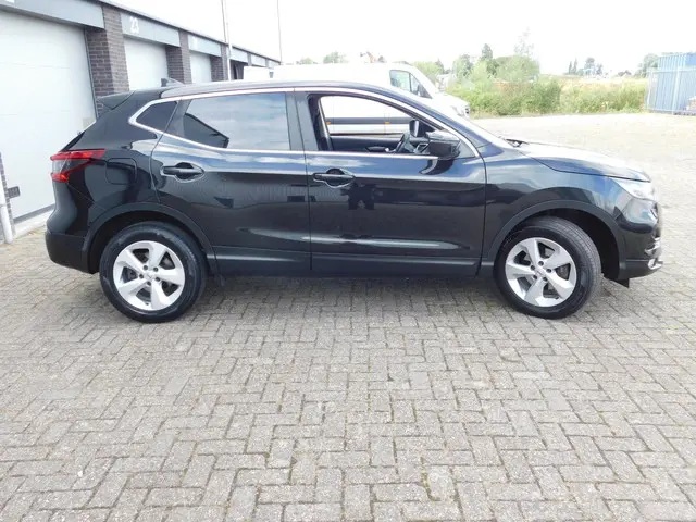 Nissan QASHQAI 1.3 DIG-T Business Edition 2019 Benzine 4