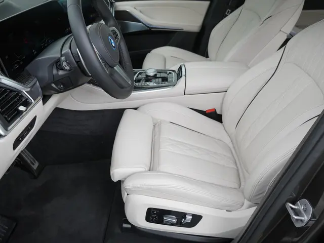 BMW X5 xDrive50e 2025 Hybride Benzine 4