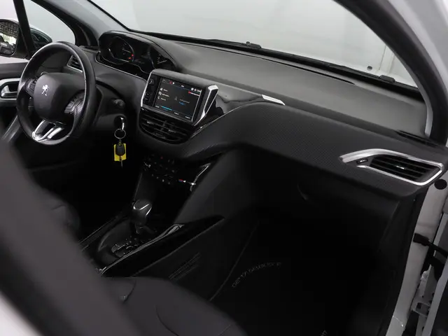 Peugeot 2008 1.2 PureTech Allure 2018 Benzine 17
