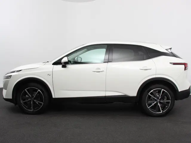 Nissan QASHQAI 1.3 MHEV Design Acenta 2022 Benzine 8