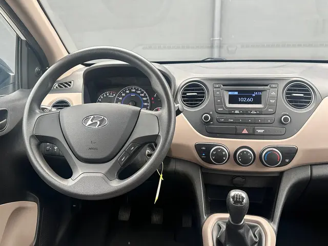 Hyundai i10 1.0i i-Drive 2015 Benzine 11