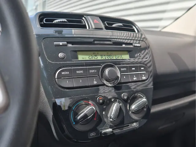Mitsubishi Space Star 1.0 Cool+ Automaat 2019 Benzine 13
