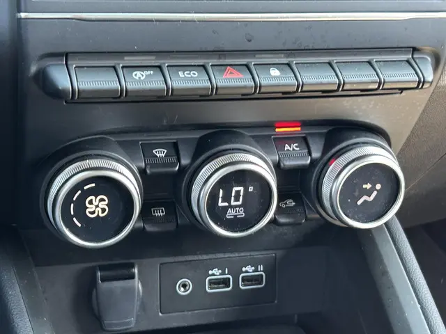 Mitsubishi Colt 1.0T MT Intense 2024 Benzine 12