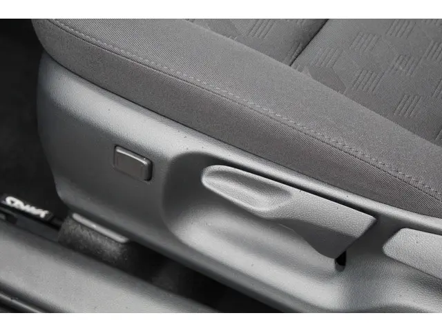 Toyota Yaris 1.5 Hybrid 115 Active 2024 Hybride Benzine 19