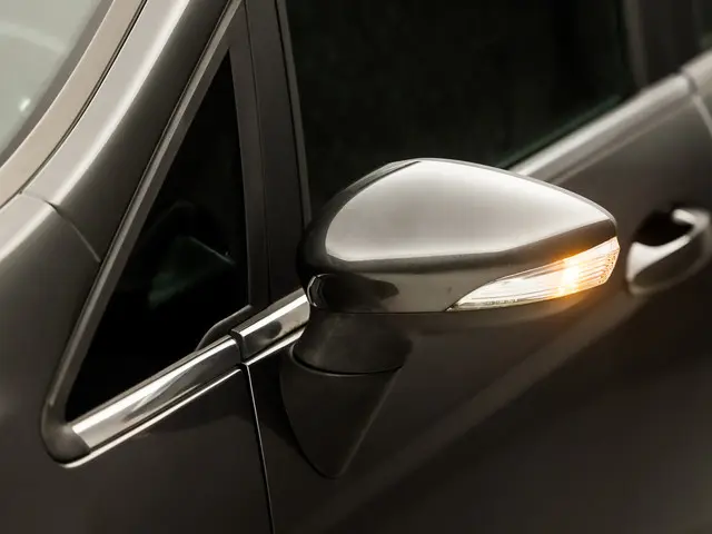 Ford B-MAX 1.0 EcoBoost Titanium Sport 2015 Benzine 34