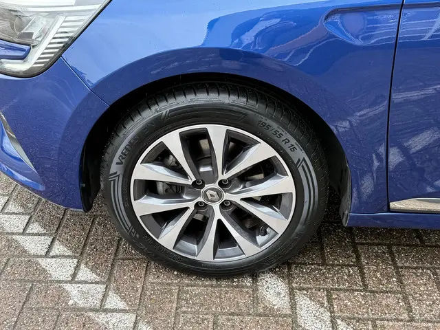 Renault Clio 1.3 TCe Intens 2020 Benzine 24