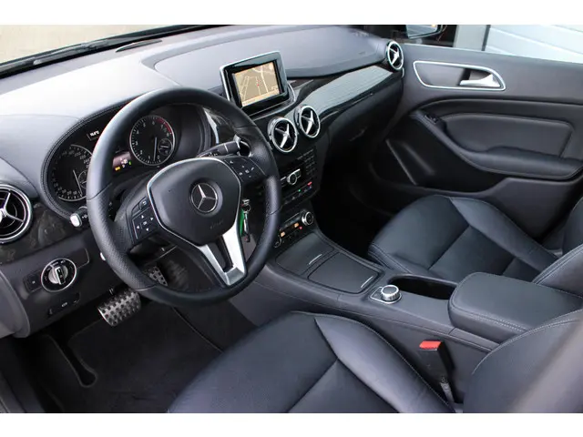 Mercedes-Benz B-Klasse 180 2014 Benzine 2