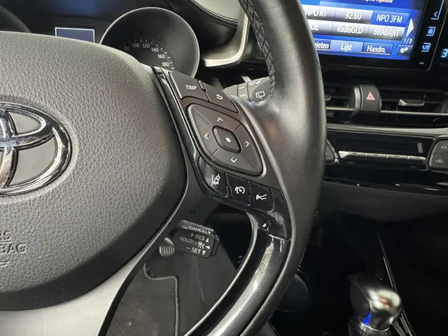 Toyota C-HR 1.8 Hybrid Bi-Tone 2018 Hybride Benzine 17