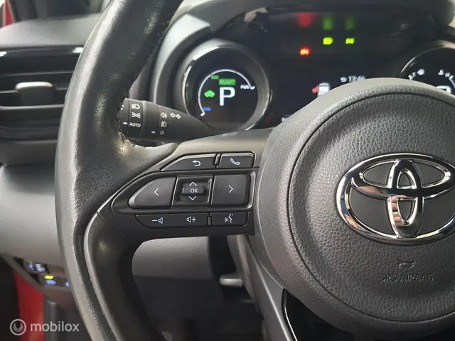 Toyota Yaris 1.5 Hybrid Executive 2021 Hybride Benzine 13