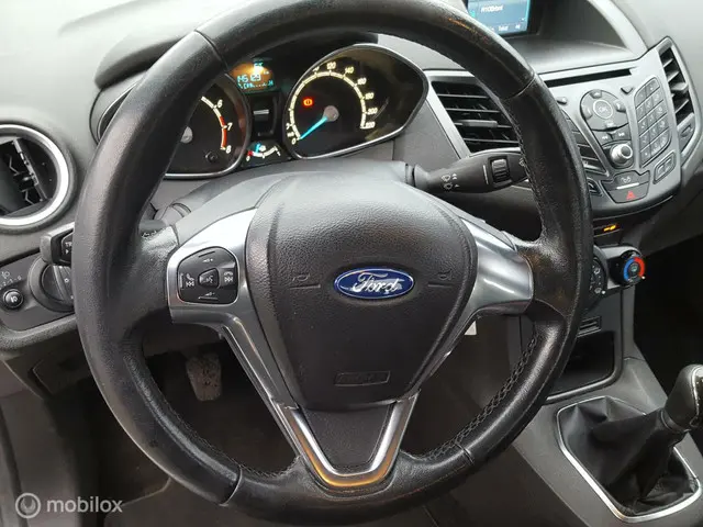 Ford Fiesta 1.25 / 145129 KM. AIRCO 2015 Benzine 16