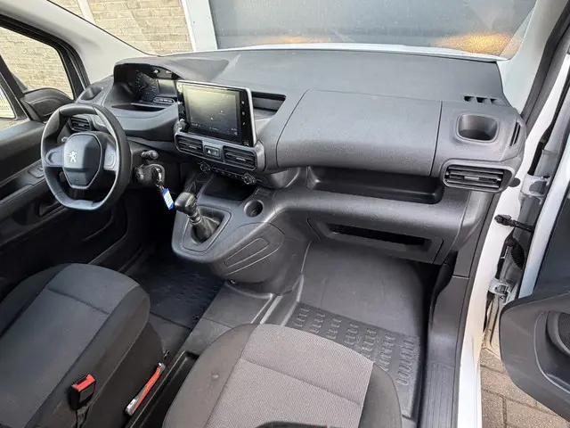 Peugeot Partner 1.2 PureTech Premium 2021 Benzine 6