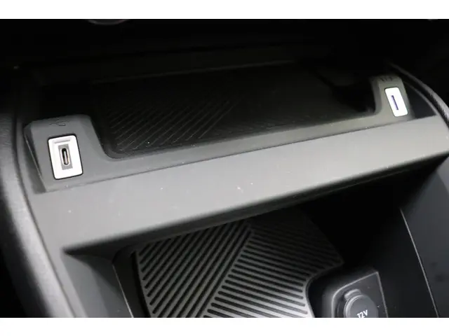 Citroën ë-C4 Feel Pack 50 kWh 2023 Elektrisch 27