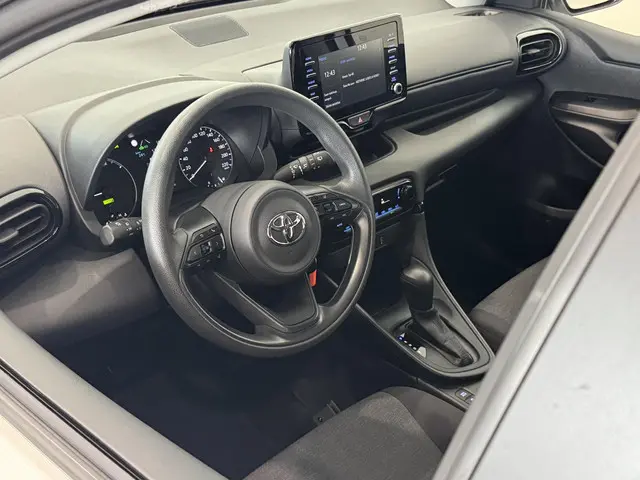 Toyota Yaris 1.5 Hybrid Active 2022 Hybride Benzine 27