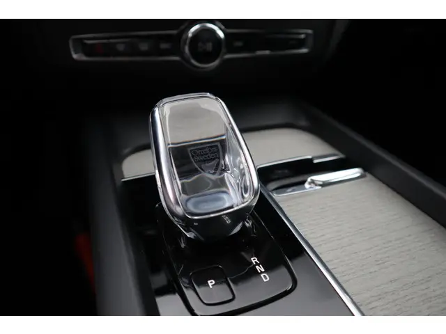 Volvo V60 2.0 B3 Inscription 2020 Benzine 30