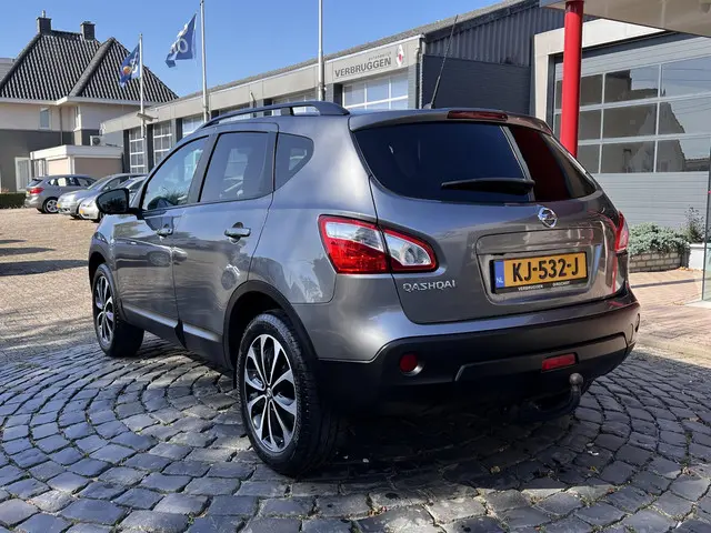 Nissan QASHQAI 1.6 360 2013 Benzine 3