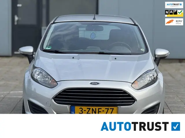 Ford Fiesta 1.0 Style,airco, km nap,navigatie 2015 Benzine