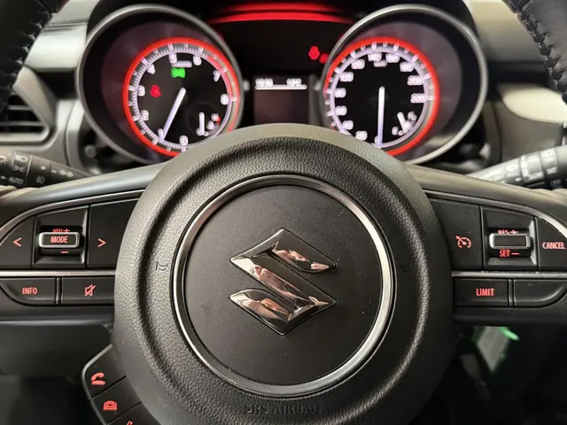 Suzuki Swift 1.2 Select Smart Hybrid 2021 Benzine 15