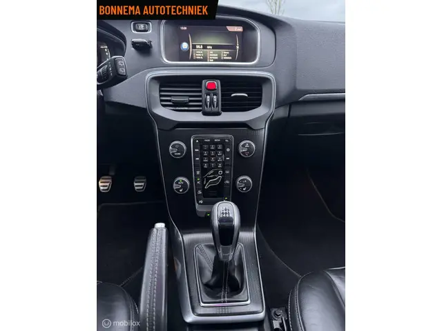 Volvo V40 2.0 T4 R-Design Pano Camera 2017 Benzine 14