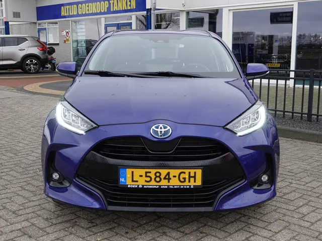 Toyota Yaris 1.5 Hybrid Dynamic 2021 Hybride Benzine 11