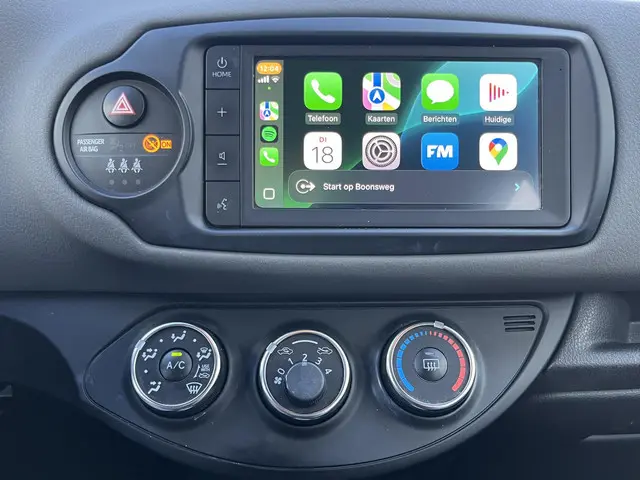 Toyota Yaris 1.0 VVT-i Connect 2019 Benzine 64