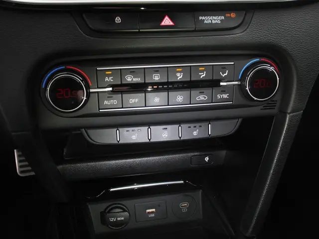 Kia ProCeed 1.6 T-GDi 204pk Automaat GT 2023 Benzine 21